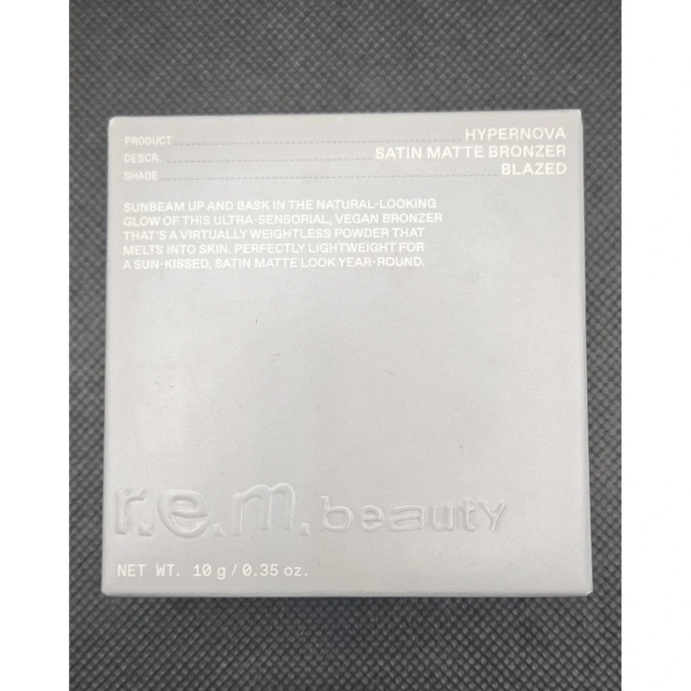 r.e.m. beauty Hypernova Satin Matte Powder Bronzer Blazed Vegan 0.35 oz